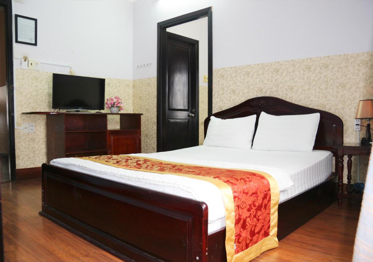 Ponys Hotel Nha Trang Exteriör bild