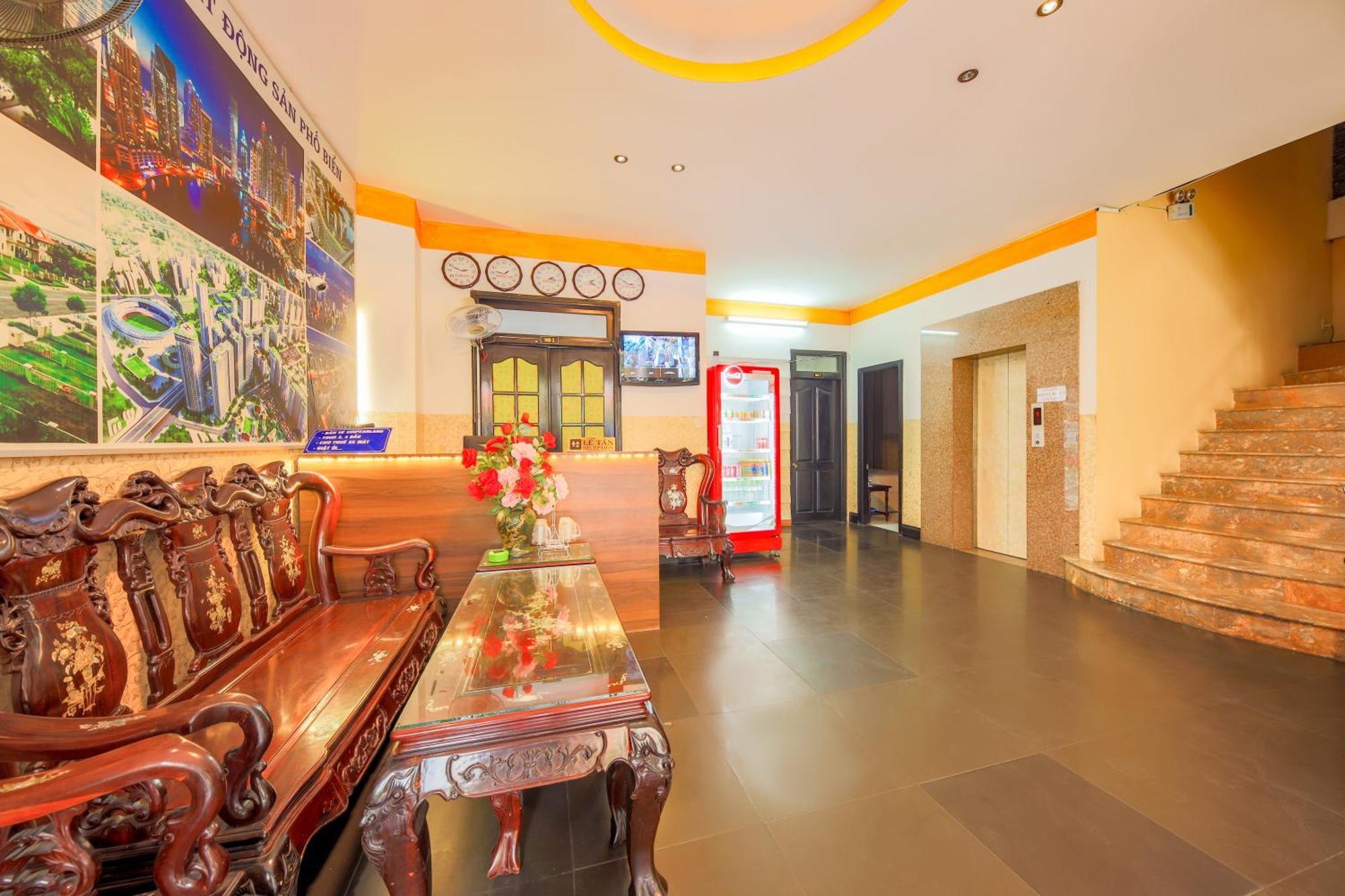 Ponys Hotel Nha Trang Exteriör bild