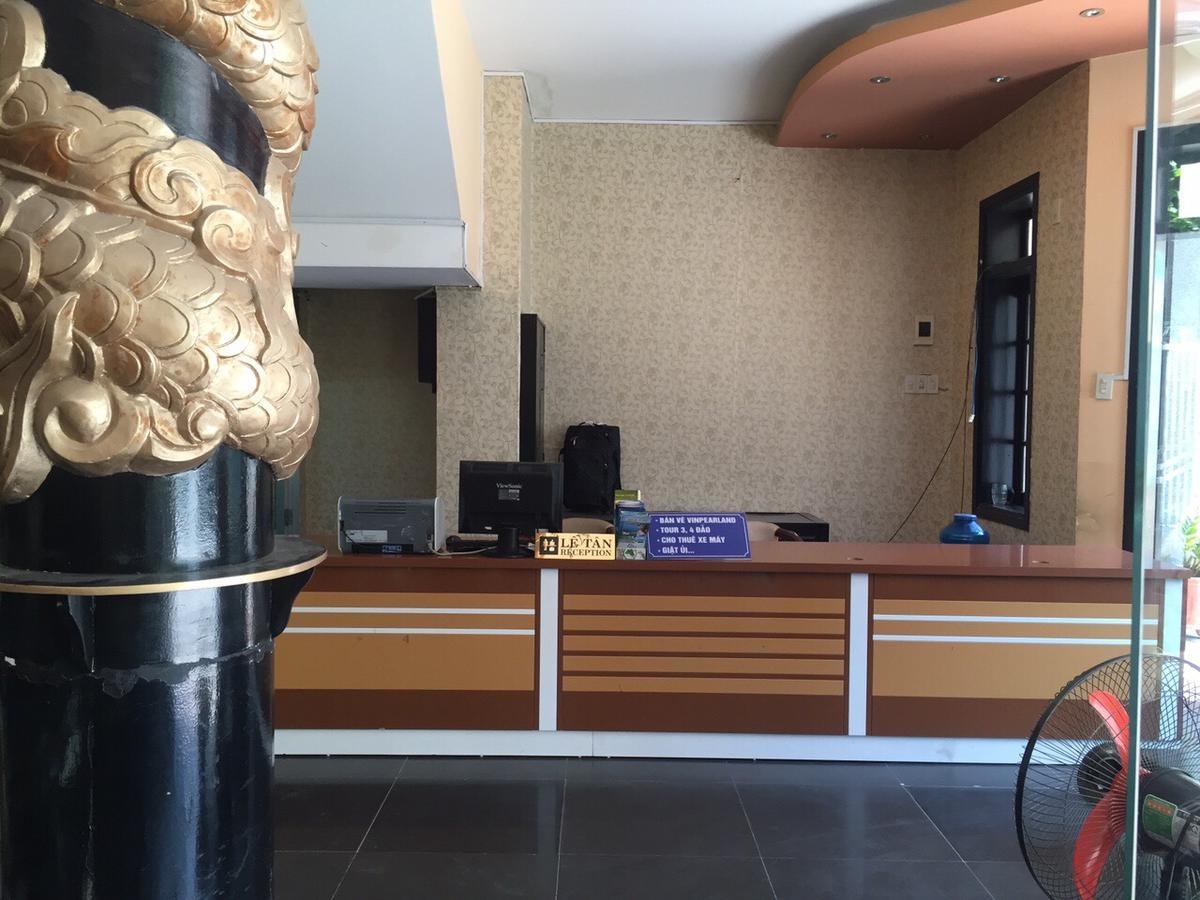 Ponys Hotel Nha Trang Exteriör bild