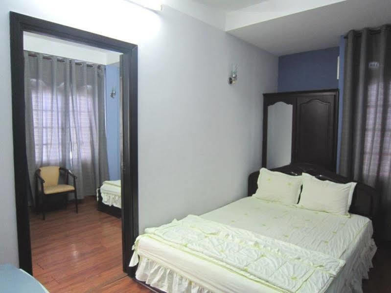 Ponys Hotel Nha Trang Exteriör bild