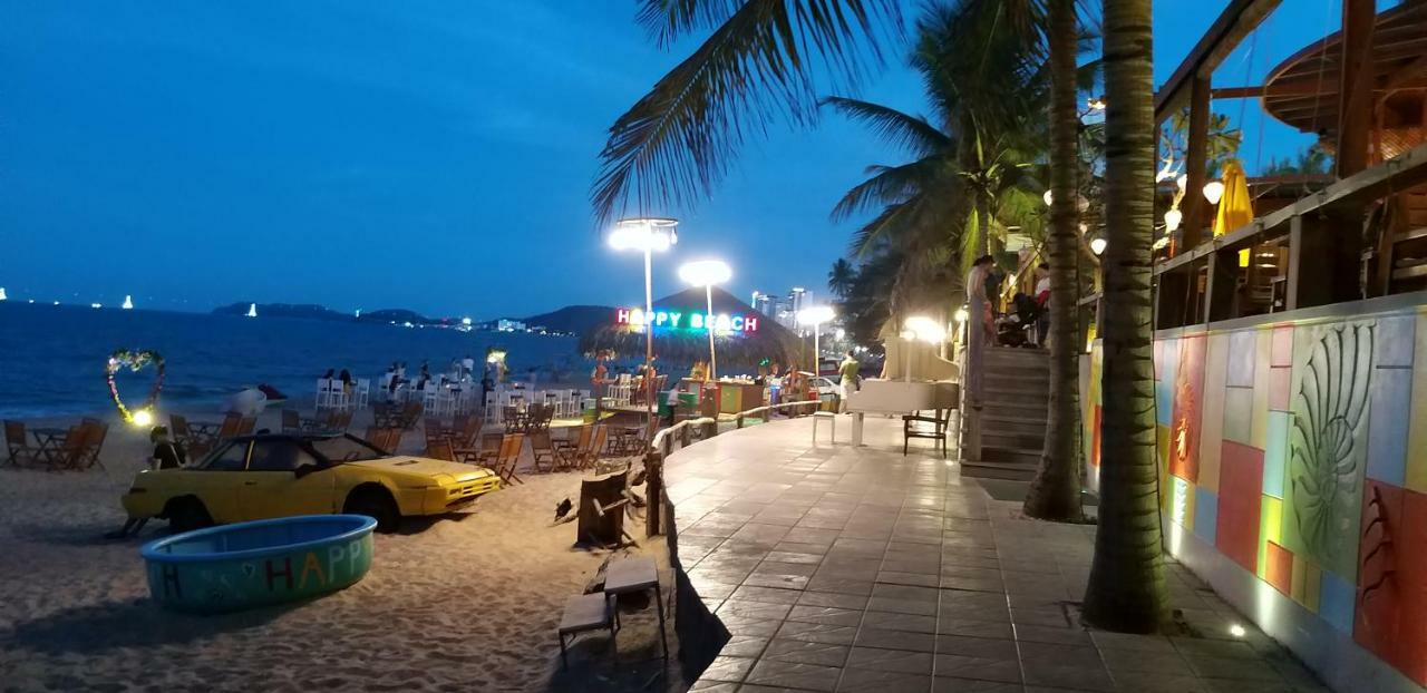 Ponys Hotel Nha Trang Exteriör bild