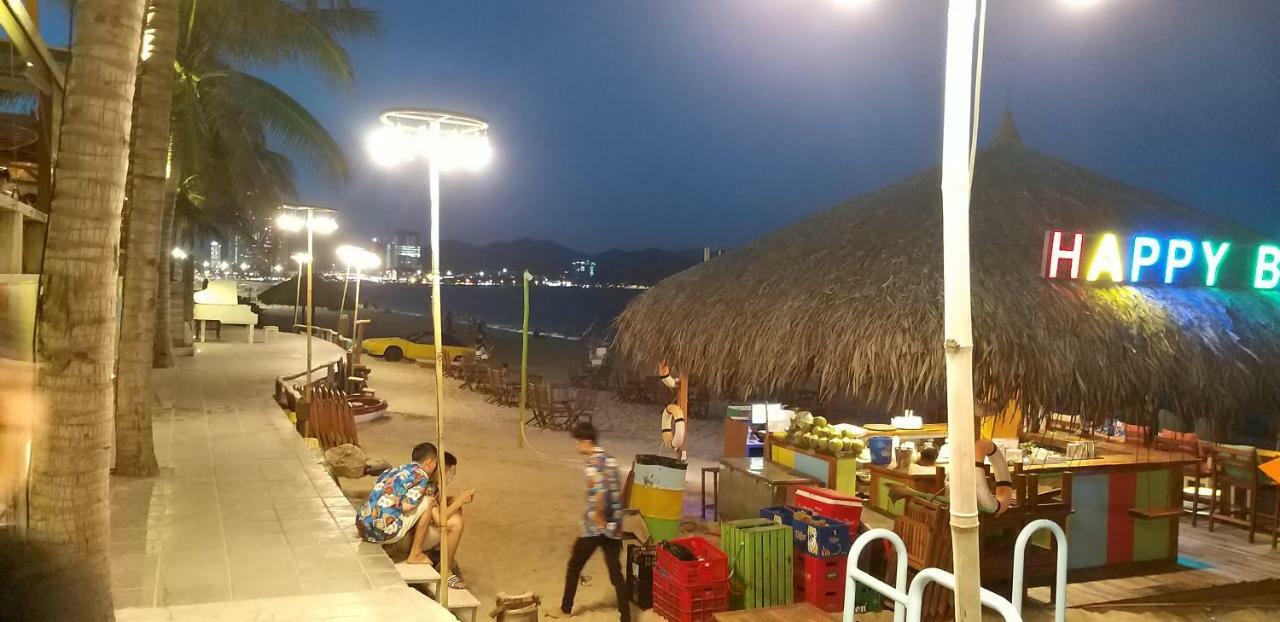 Ponys Hotel Nha Trang Exteriör bild